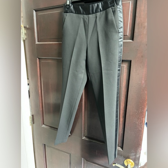 Zara tuxedo pants sure to be your new favorite! - Picture 1 of 7